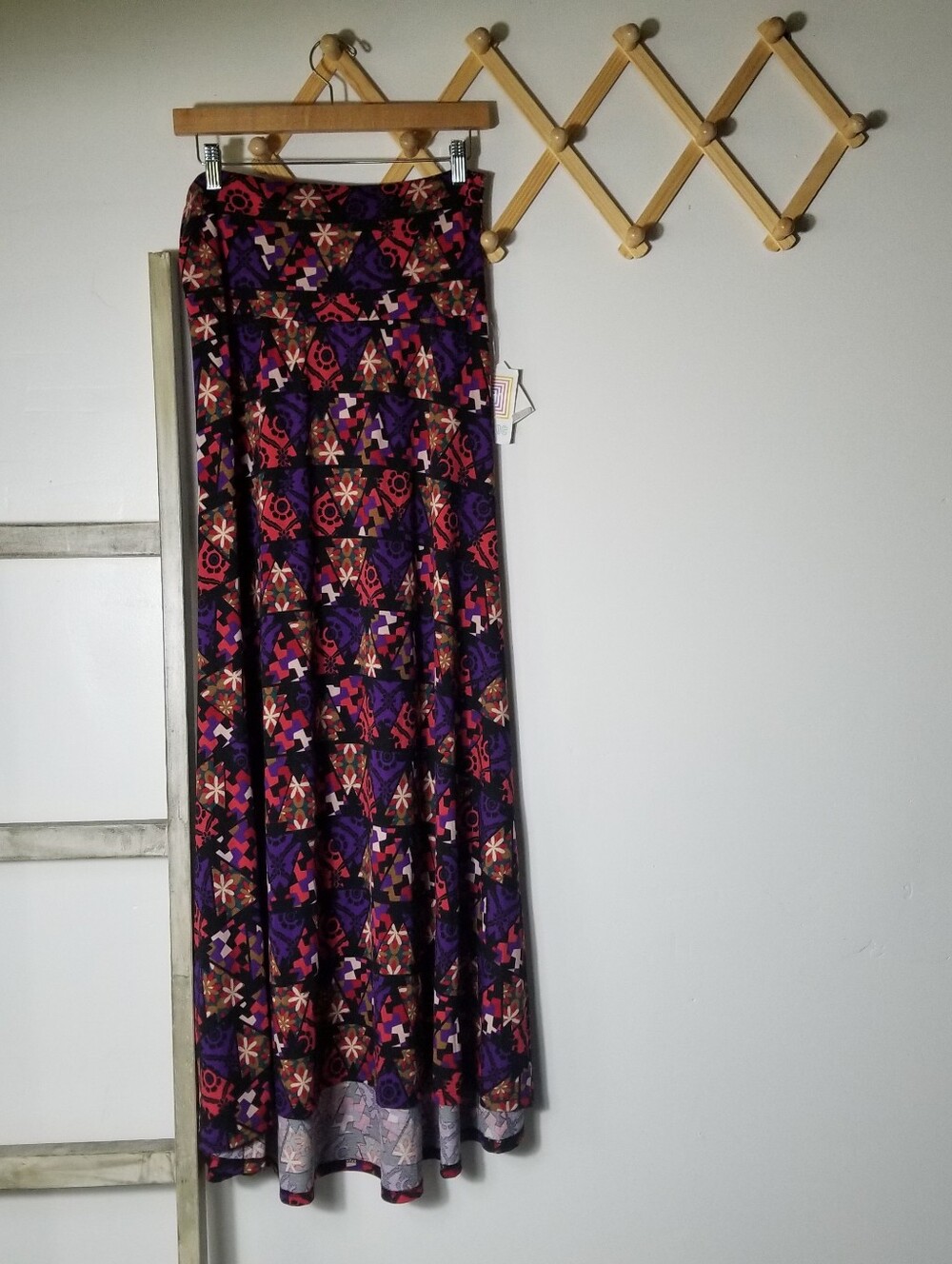 NWT LULAROE WOMEN'S MAXI SKIRT SIZE MEDIUM